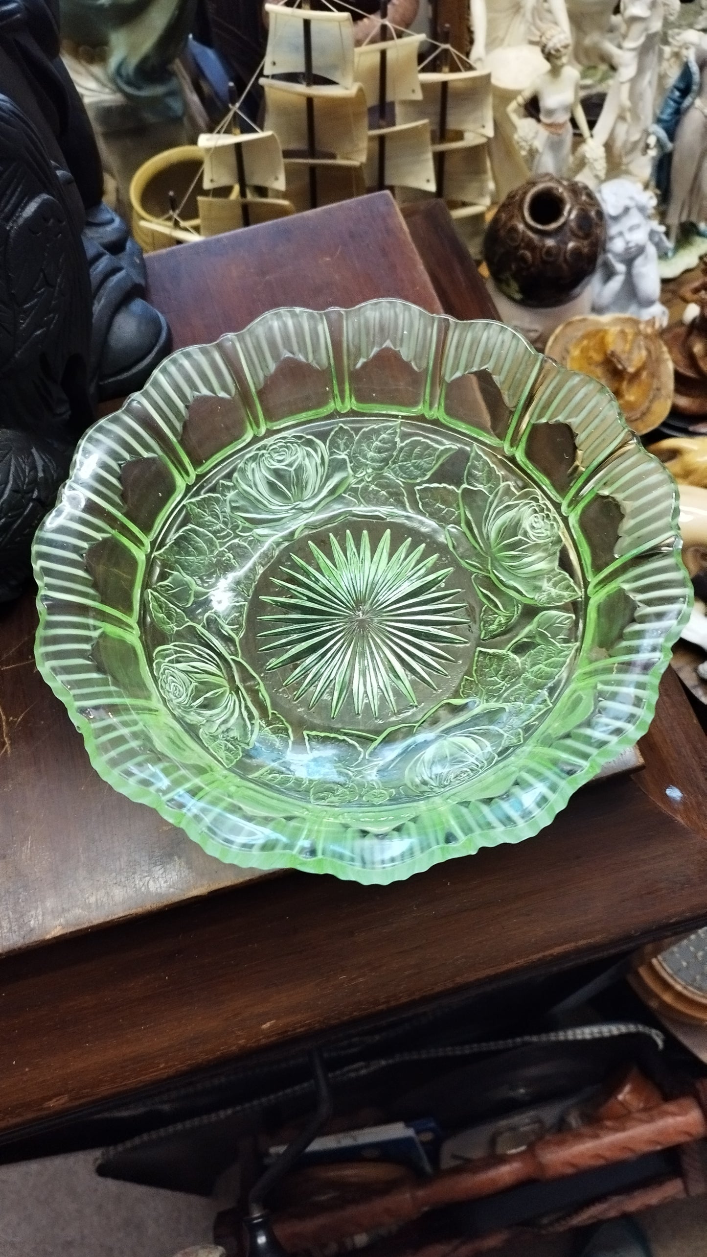 uranium glass sowerby black poppy