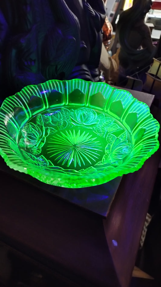 uranium glass sowerby black poppy